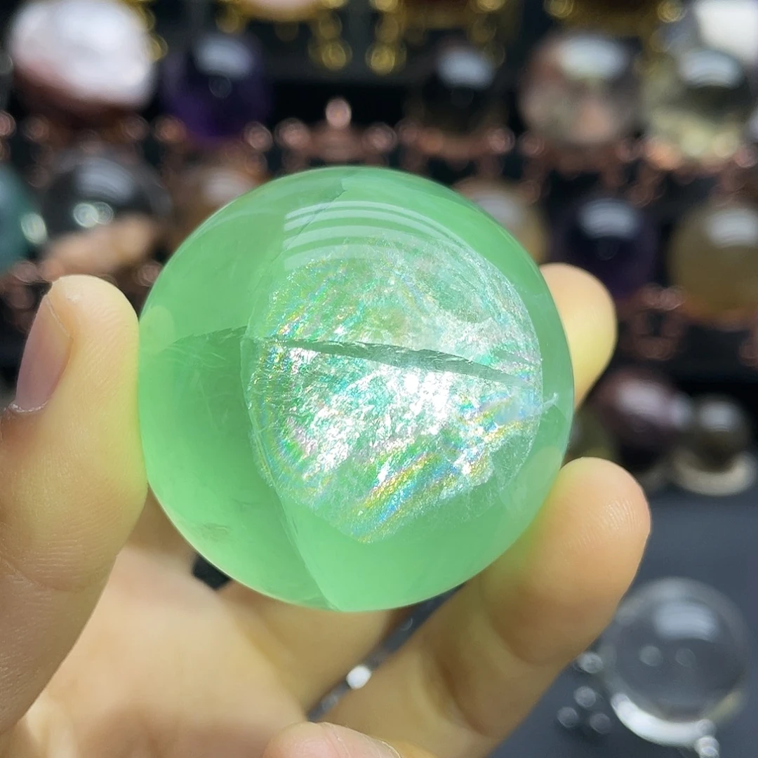 天然绿45.8未镶嵌水晶