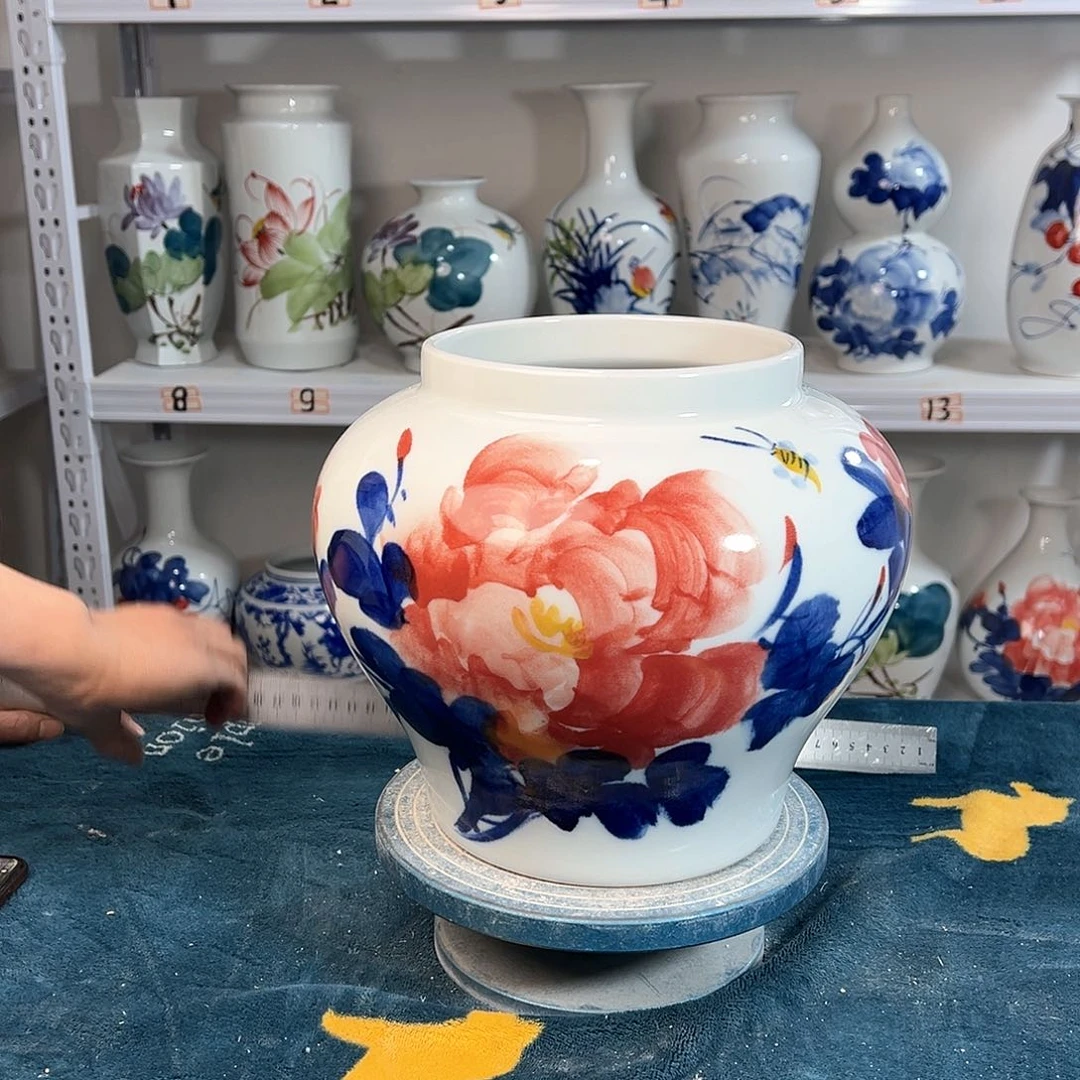 摆件景德镇陶瓷大口红牡