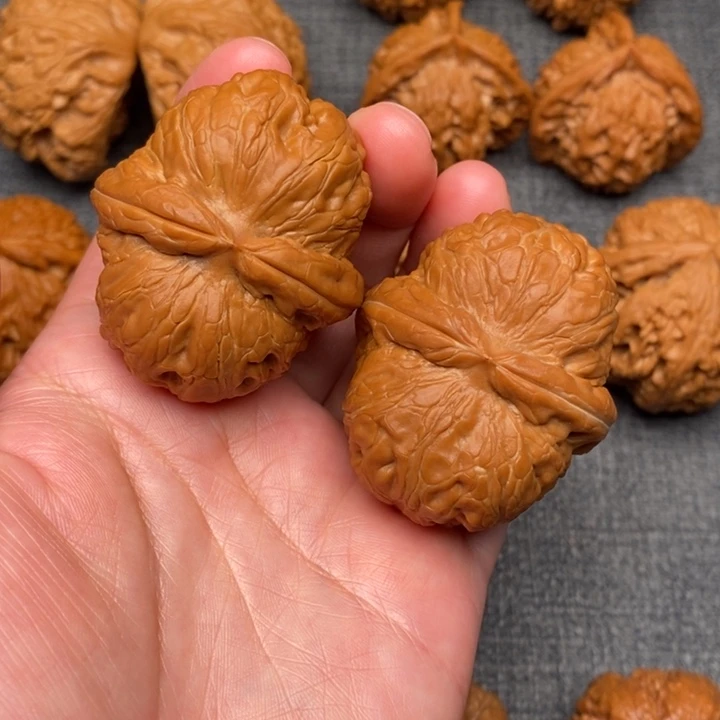 文玩核桃吊坠尺寸45元宝