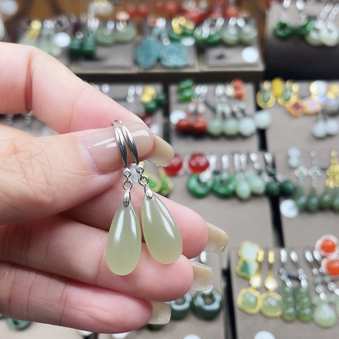 和田玉银S925镶嵌耳饰