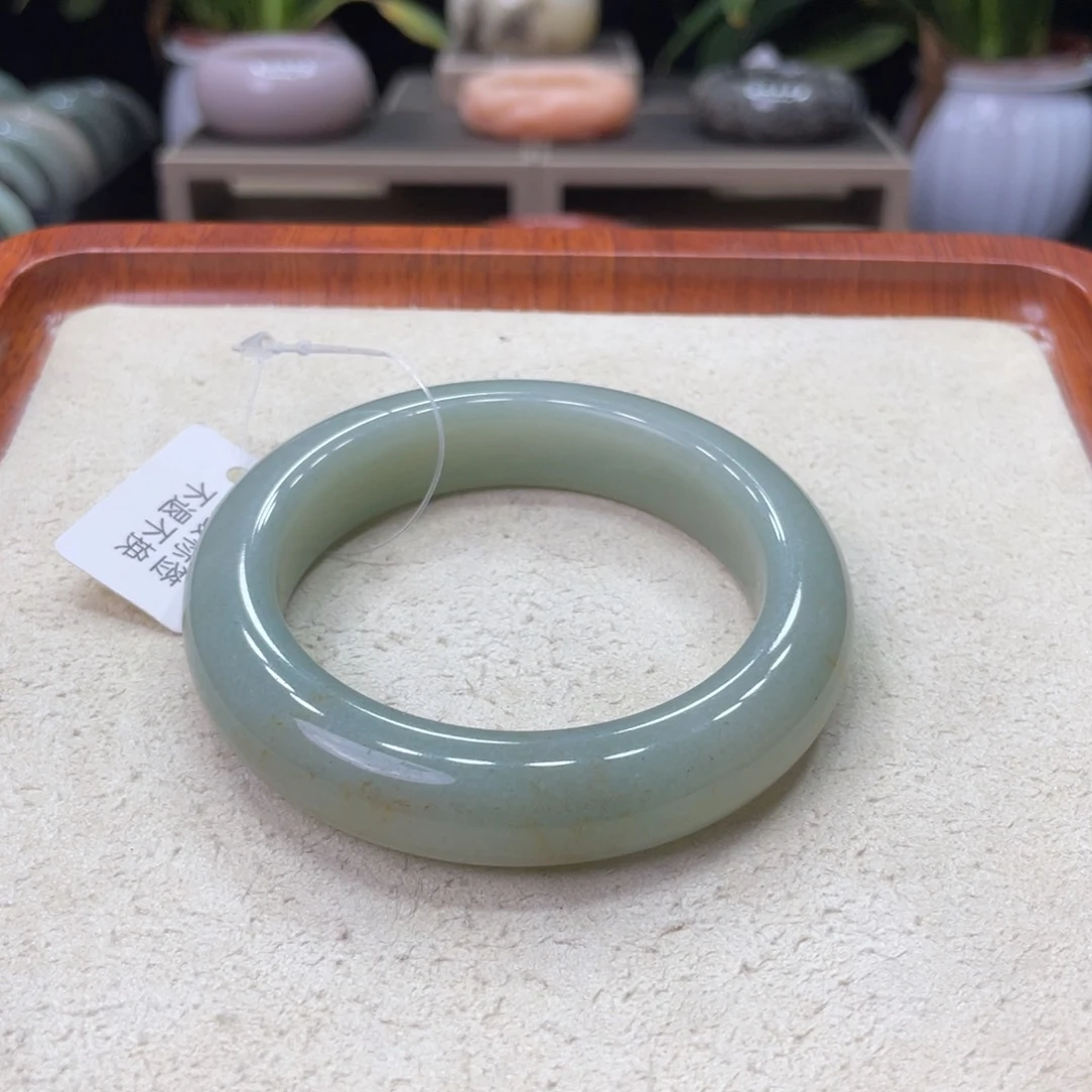 石英岩玉手镯未镶嵌