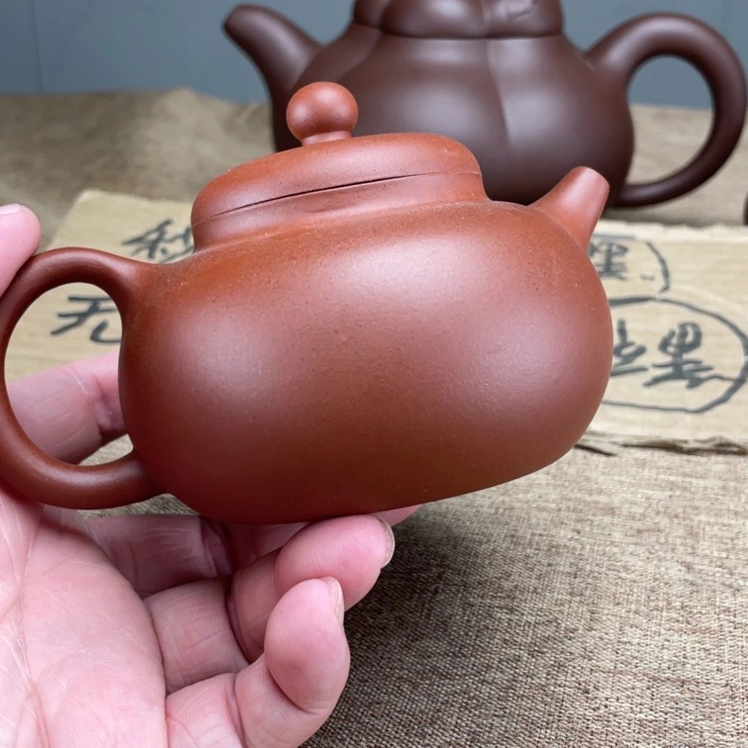 摆件我们家这边的人