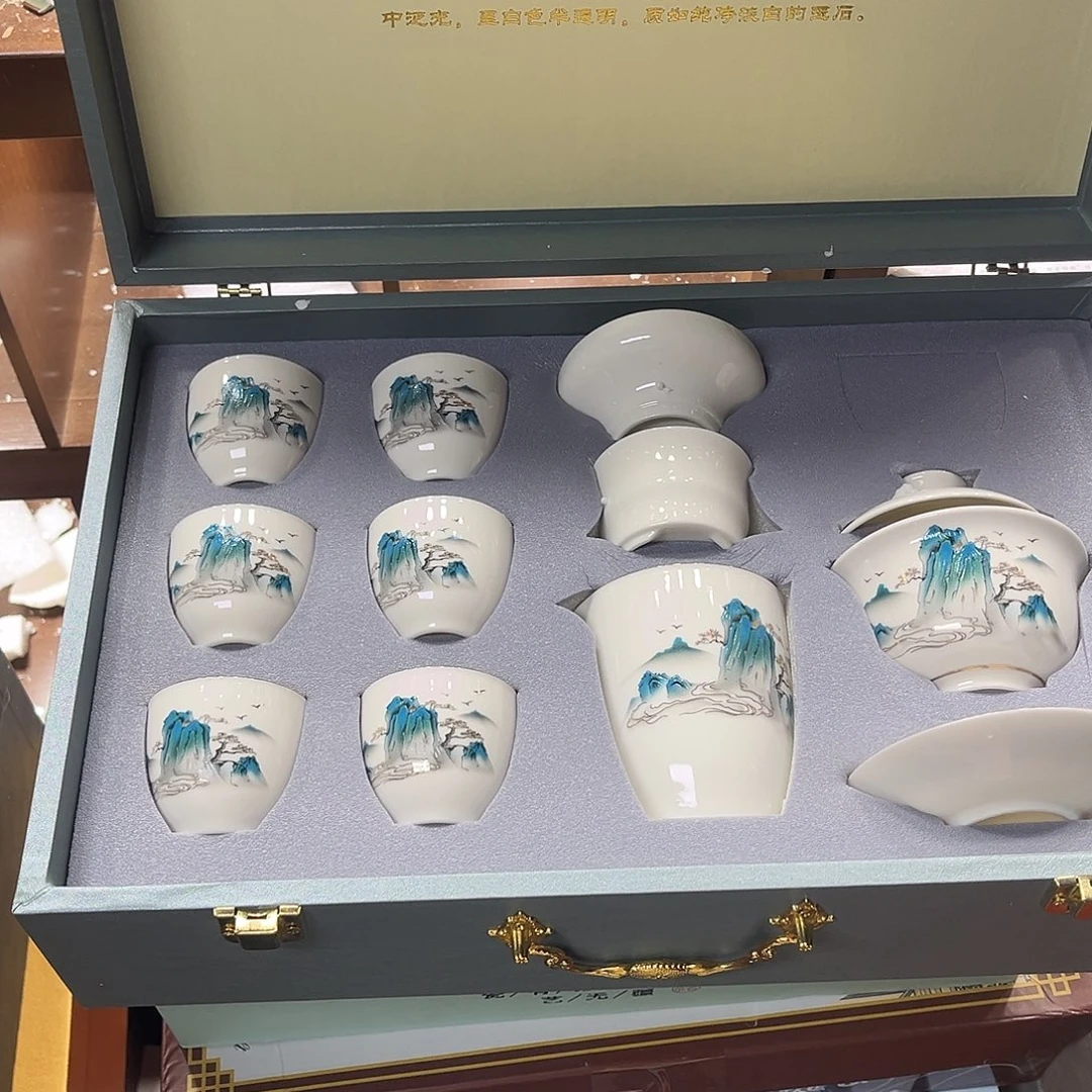 孤品茶具套装等。