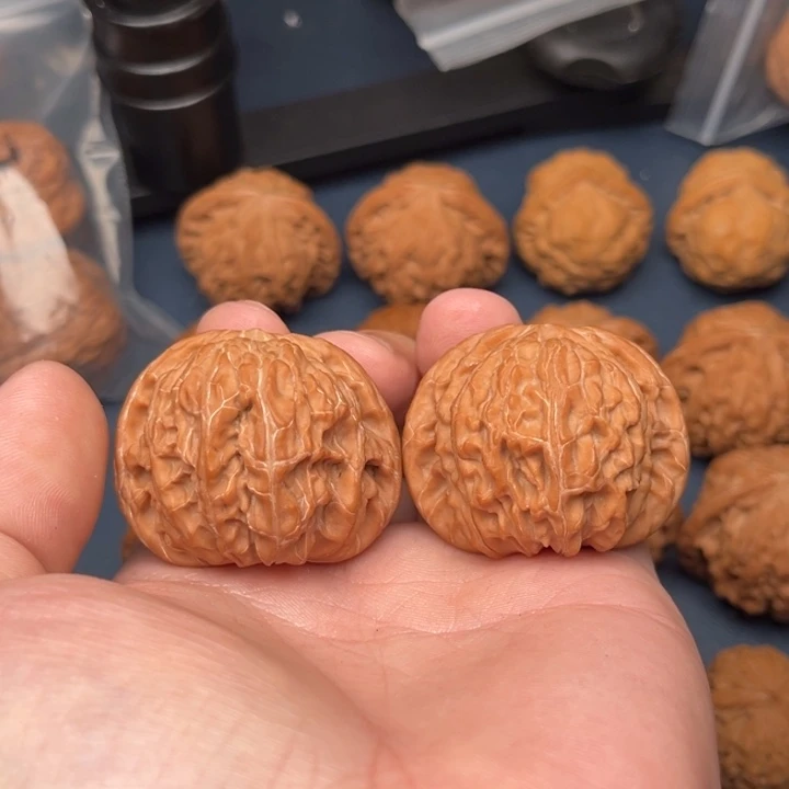 文玩核桃把件41磨盘一只尖部有修邮费顺丰到付