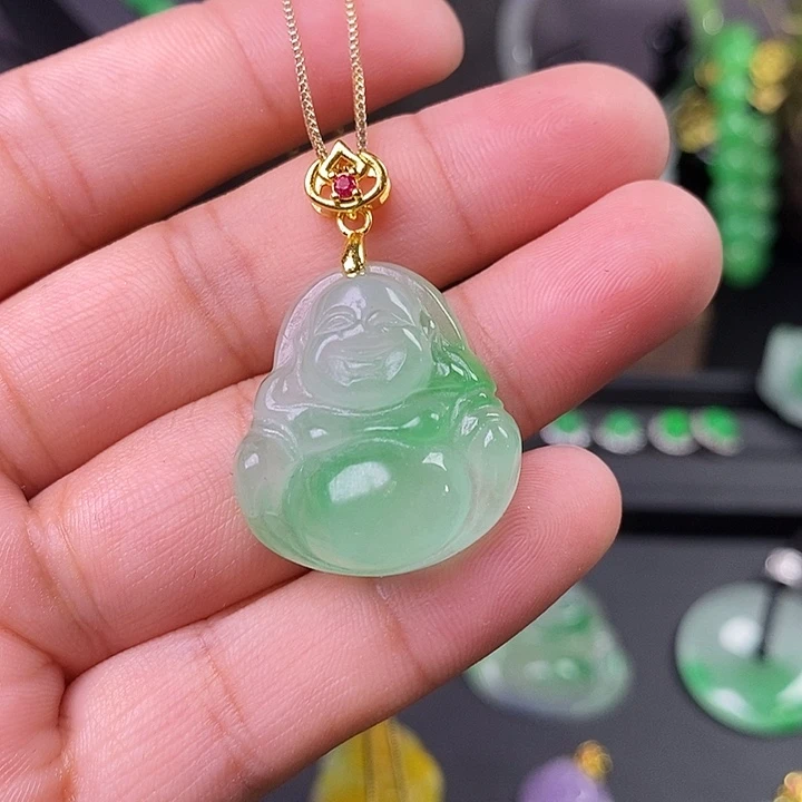 翡翠未镶嵌吊坠(赠链)