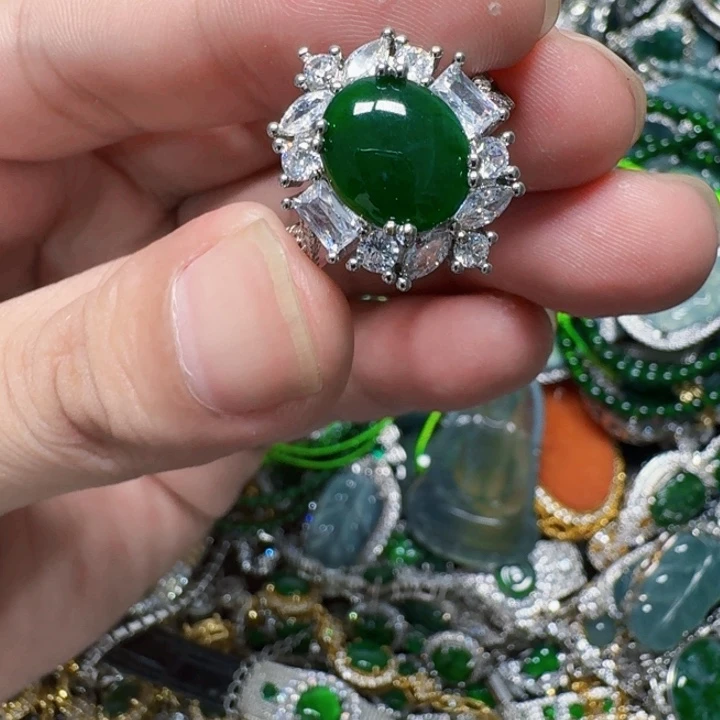 翡翠未镶嵌项链天然A货翡翠放漏