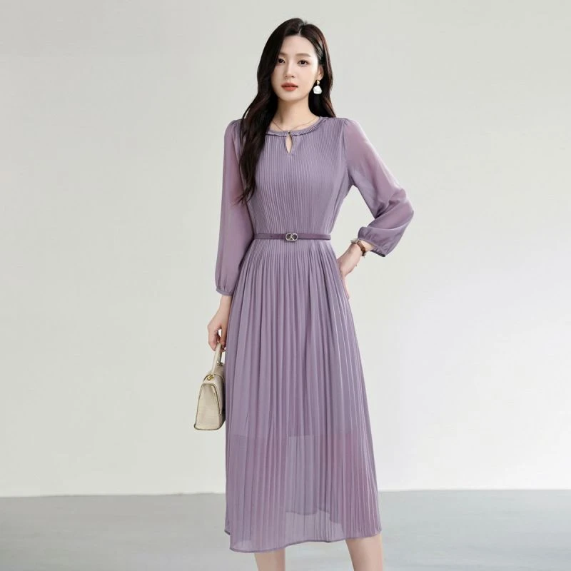 雾霾紫早秋季新款轻奢高级感百褶连衣裙女时尚气质遮肉显瘦长裙
