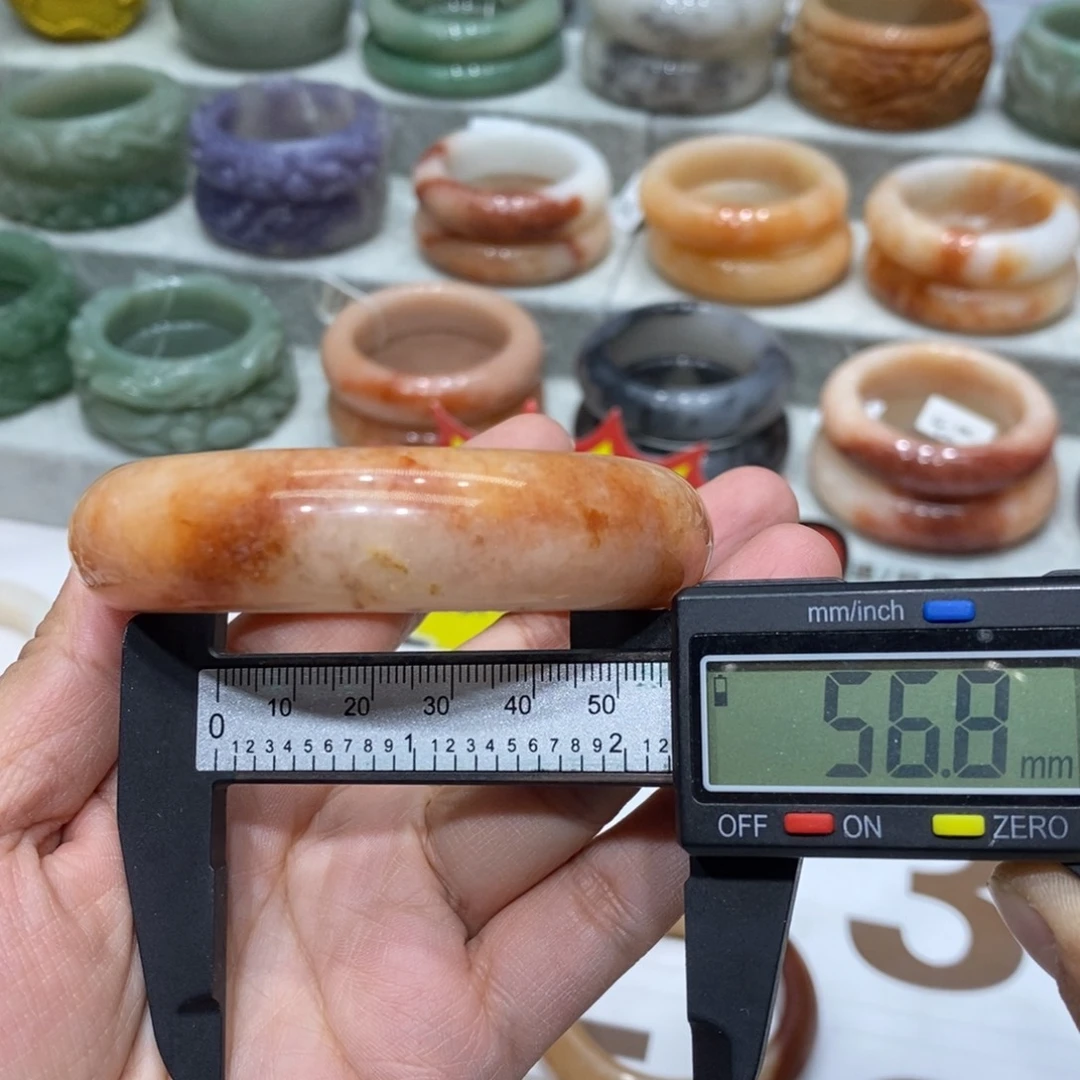 石英岩玉未镶嵌手镯