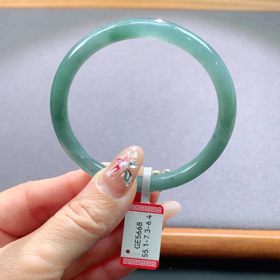 翡翠手镯未镶嵌天然翡翠手镯叮当镯