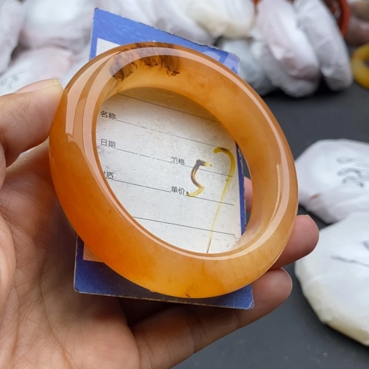 石英质玉未镶嵌手镯