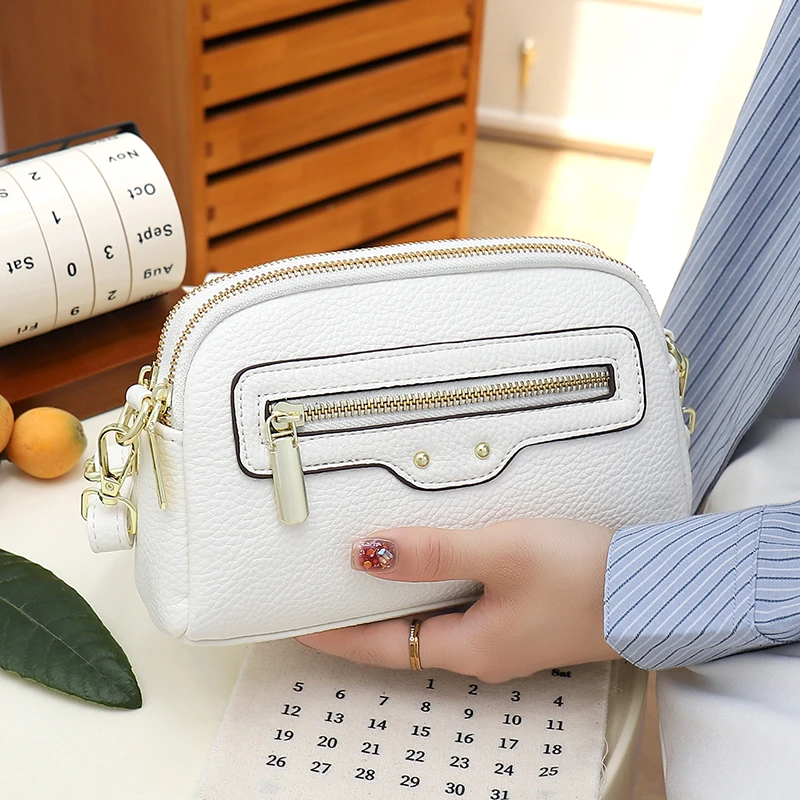斜挎包女2025新款时尚百搭单肩包轻便休闲零钱包包外出通勤手机包
