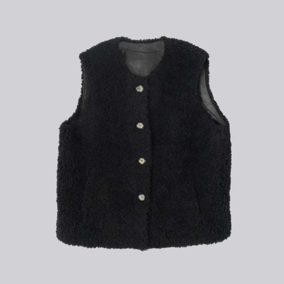 WK   黑色毛毛马甲