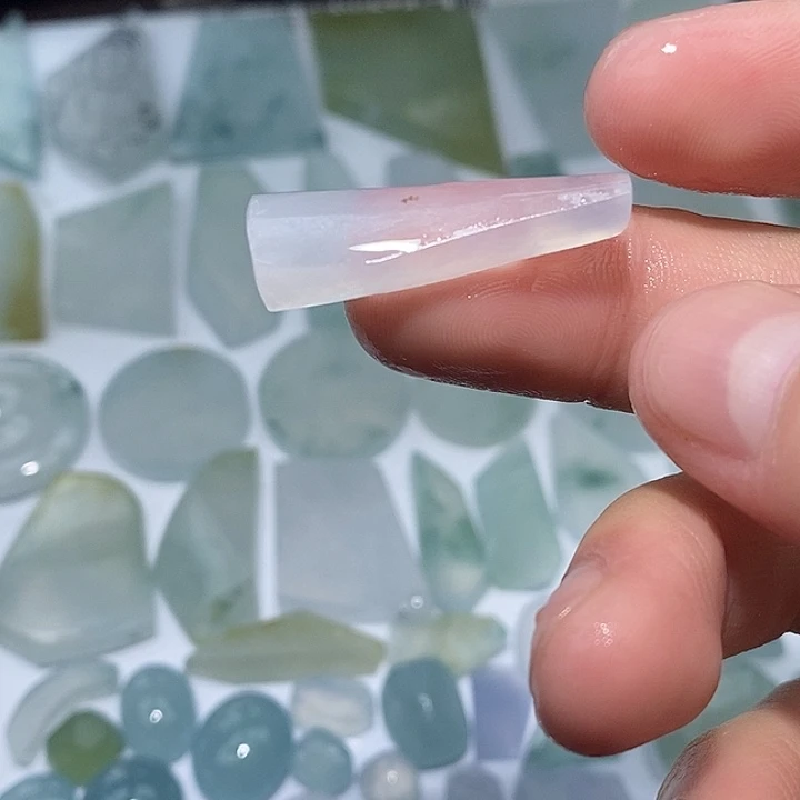 翡翠未镶嵌颈饰432