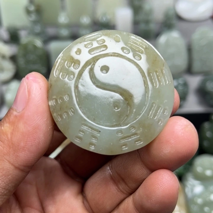 和田玉挂件未镶嵌