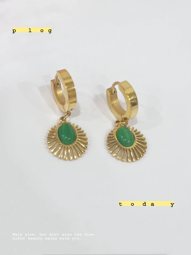 钛钢耳饰 1386钛钢高级感冰绿水滴扇形耳扣耳环