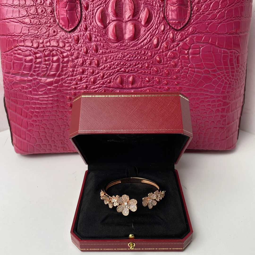 3965【LIANBANGH.K】时尚优雅款手镯