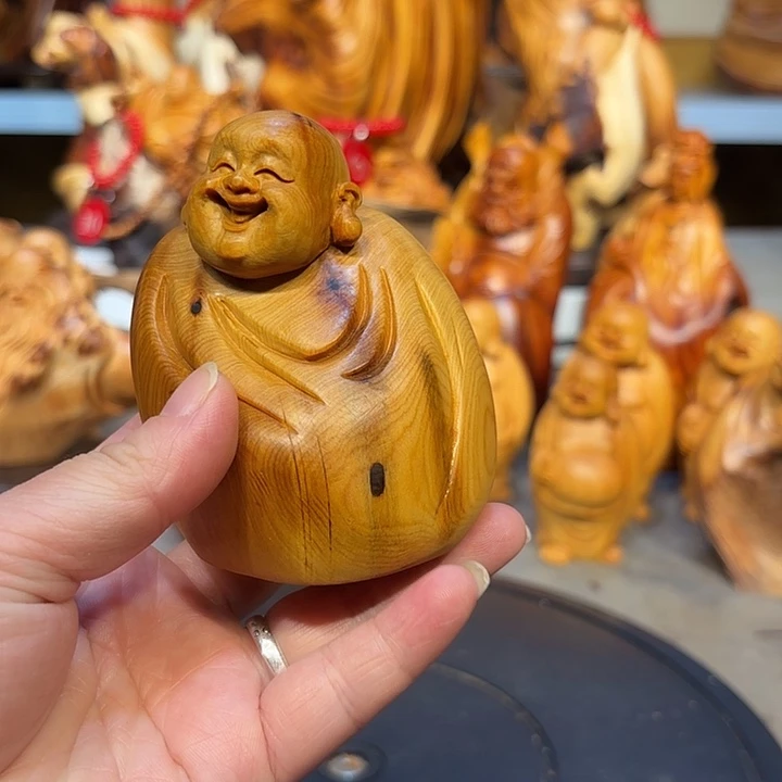 黎****柏木太行崖柏弥勒佛