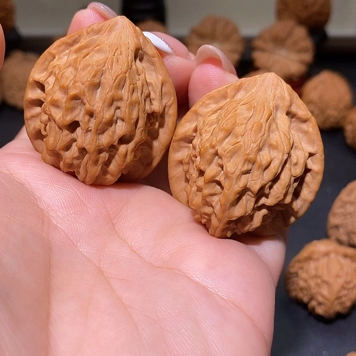 把件文玩核桃36.5七步沟