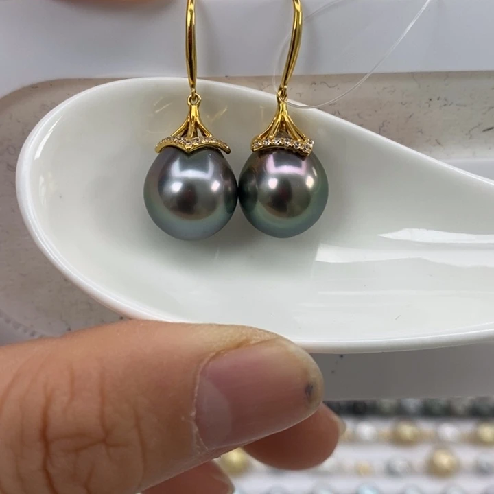 18K金镶嵌海水珍珠耳饰黑珠12-13m m