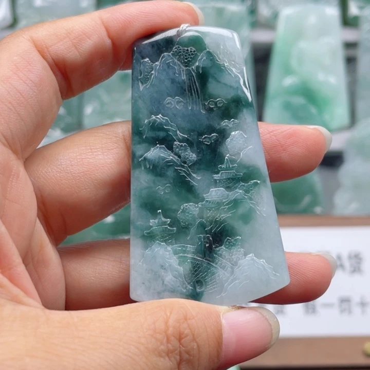 颈饰未镶嵌翡翠大*哒山水牌