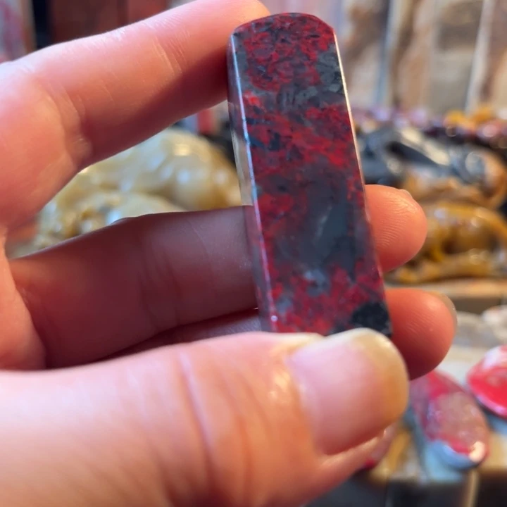 用***5鸡血石鸡血石软钢地鸡血