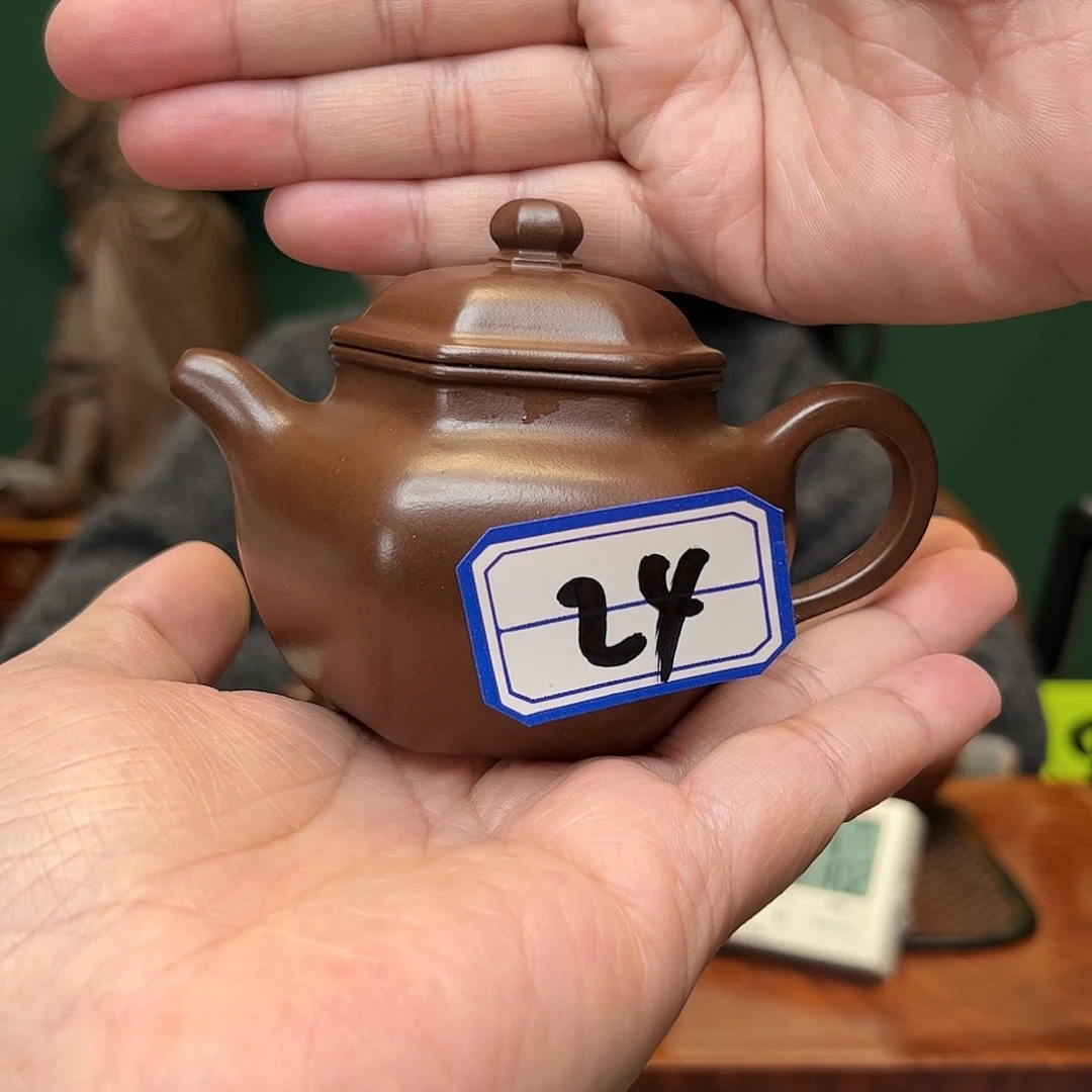 紫砂茶宠?半手莲子