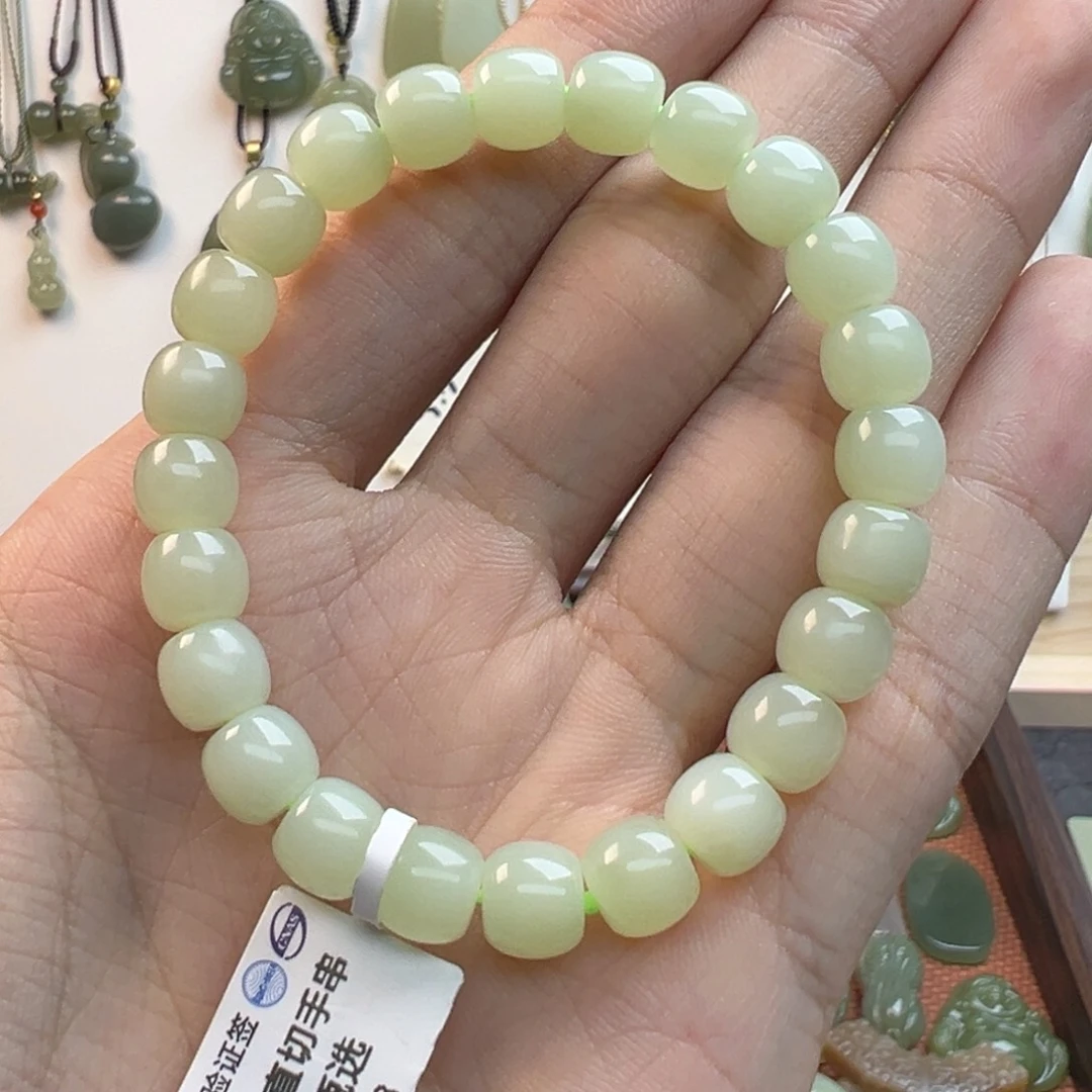 颈饰未镶嵌和田玉清货品，不退不换，建议勿拍