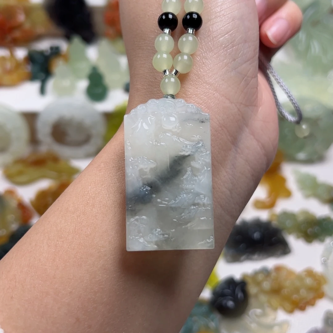 蛇纹石玉未镶嵌颈饰