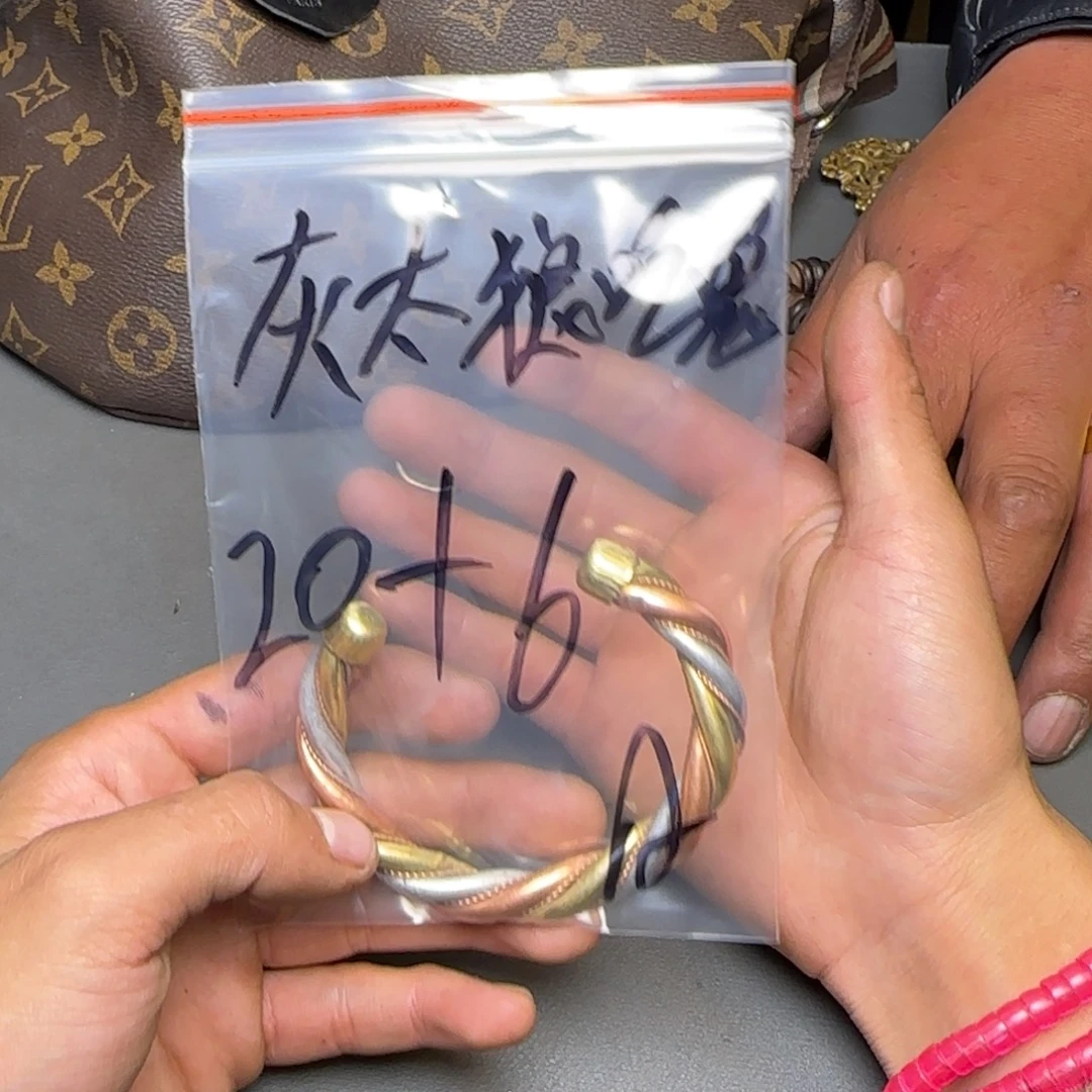 灰***兔泥塑藏地金刚菩提念珠灰太狼