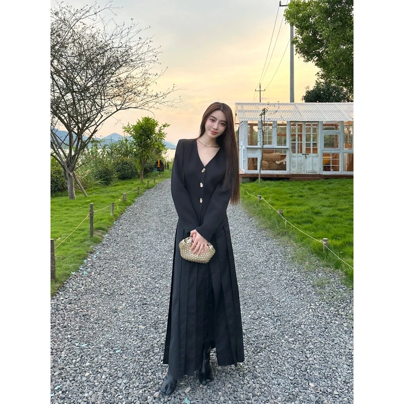 Z11《月光舒曼》秋新款V领正肩老钱风气质套装