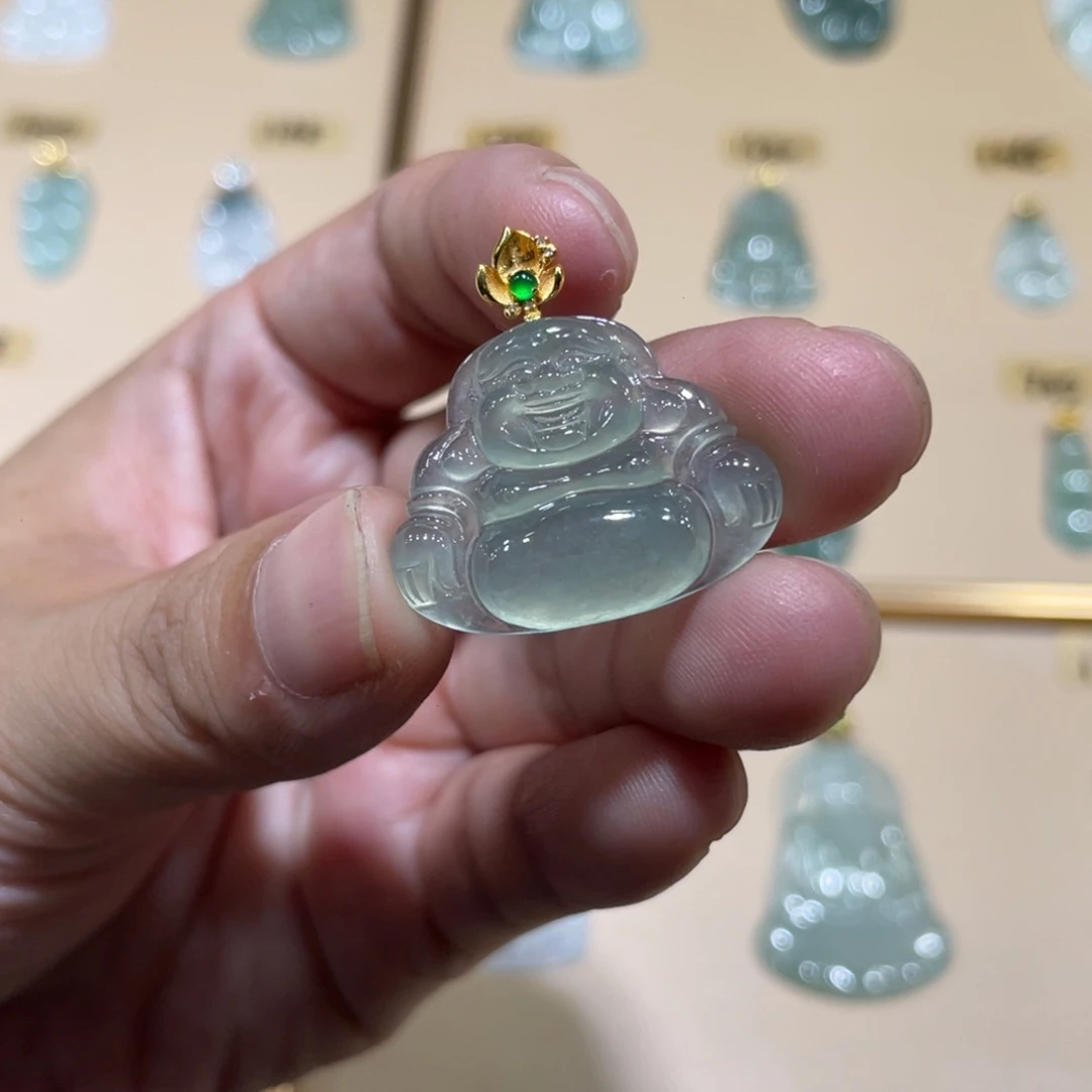 颈饰18K金镶嵌翡翠佛公