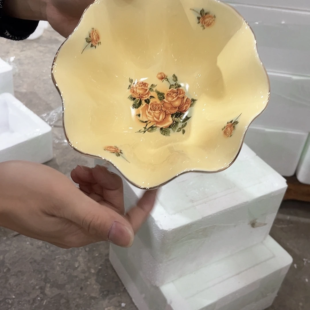 陶瓷………………………………