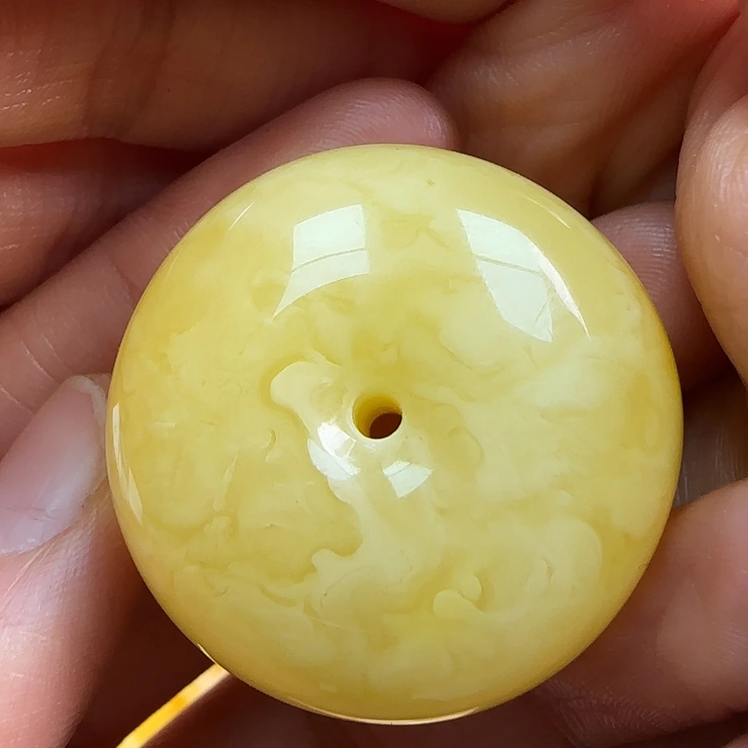 蜜蜡未镶嵌珠宝奇石