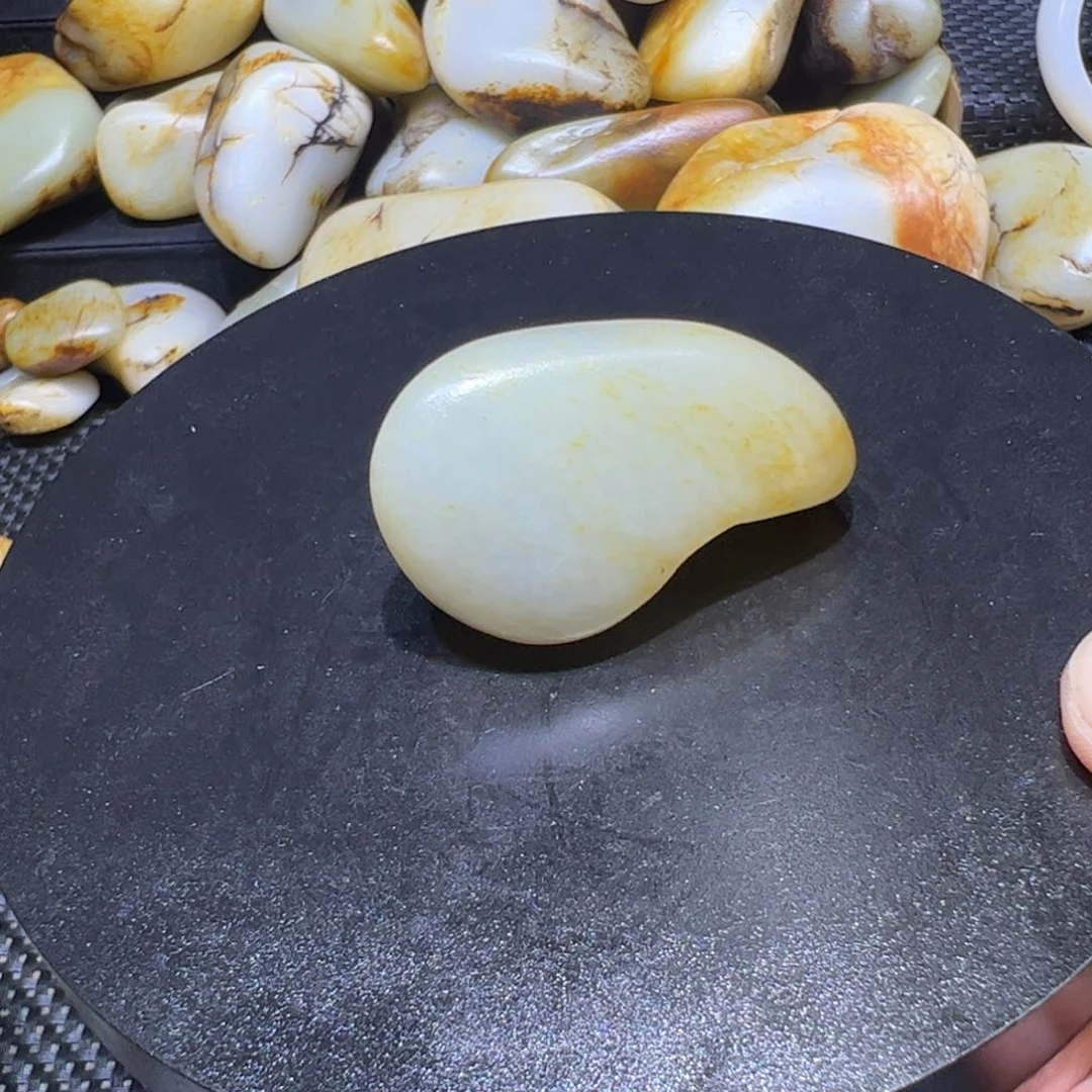 和田玉未镶嵌颈饰44.8