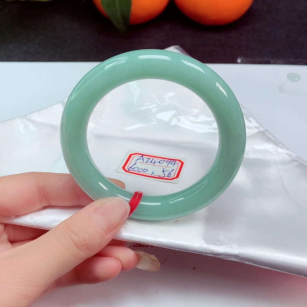 翡翠手镯（圆镯）未镶嵌天然a货翡翠56