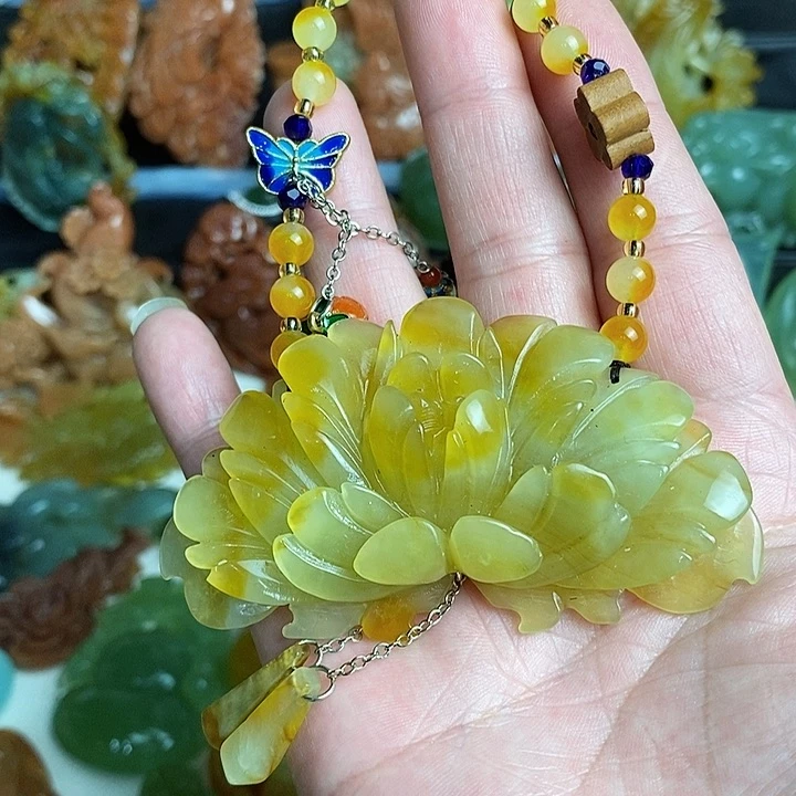 未镶嵌蛇纹石玉颈饰