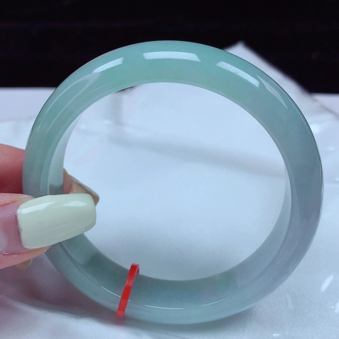 翡翠手镯未镶嵌57圈