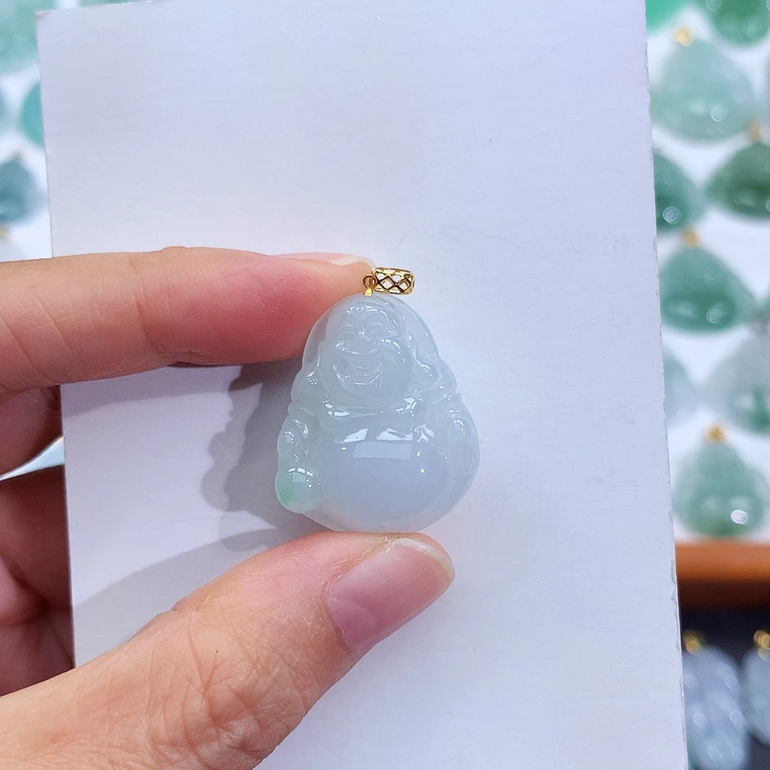 翡翠18K金镶嵌颈饰翡翠吊坠