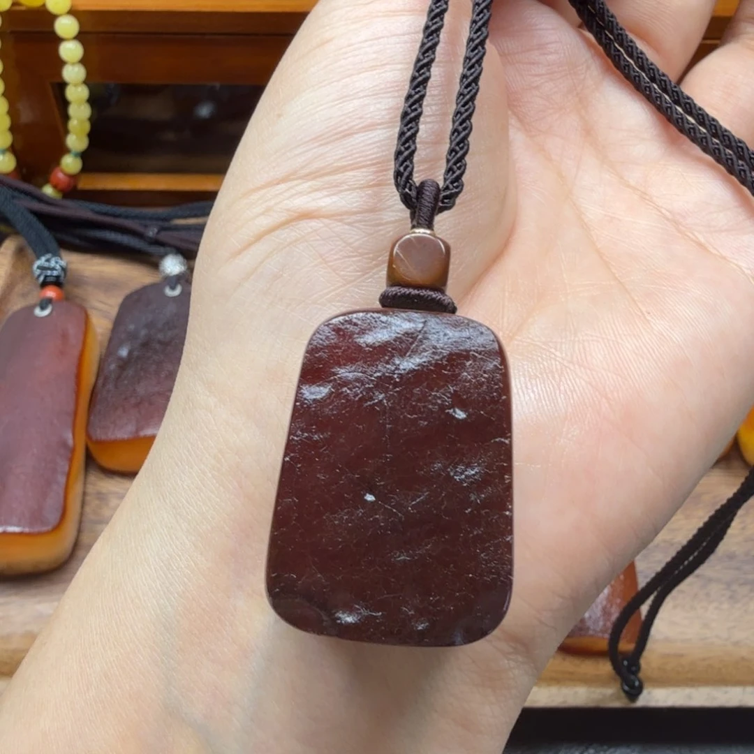 未镶嵌吊坠(赠链)琥珀