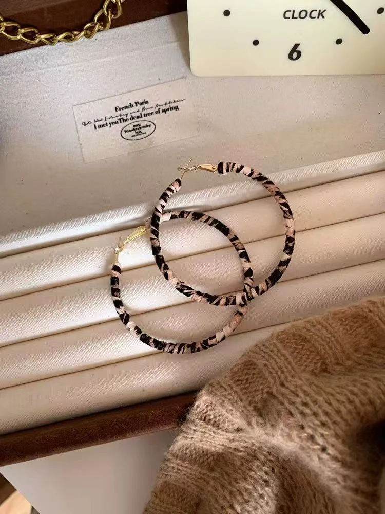 铜合金布艺耳饰 欧美新款潮复古港风豹纹辣妹耳环个性气质大耳圈