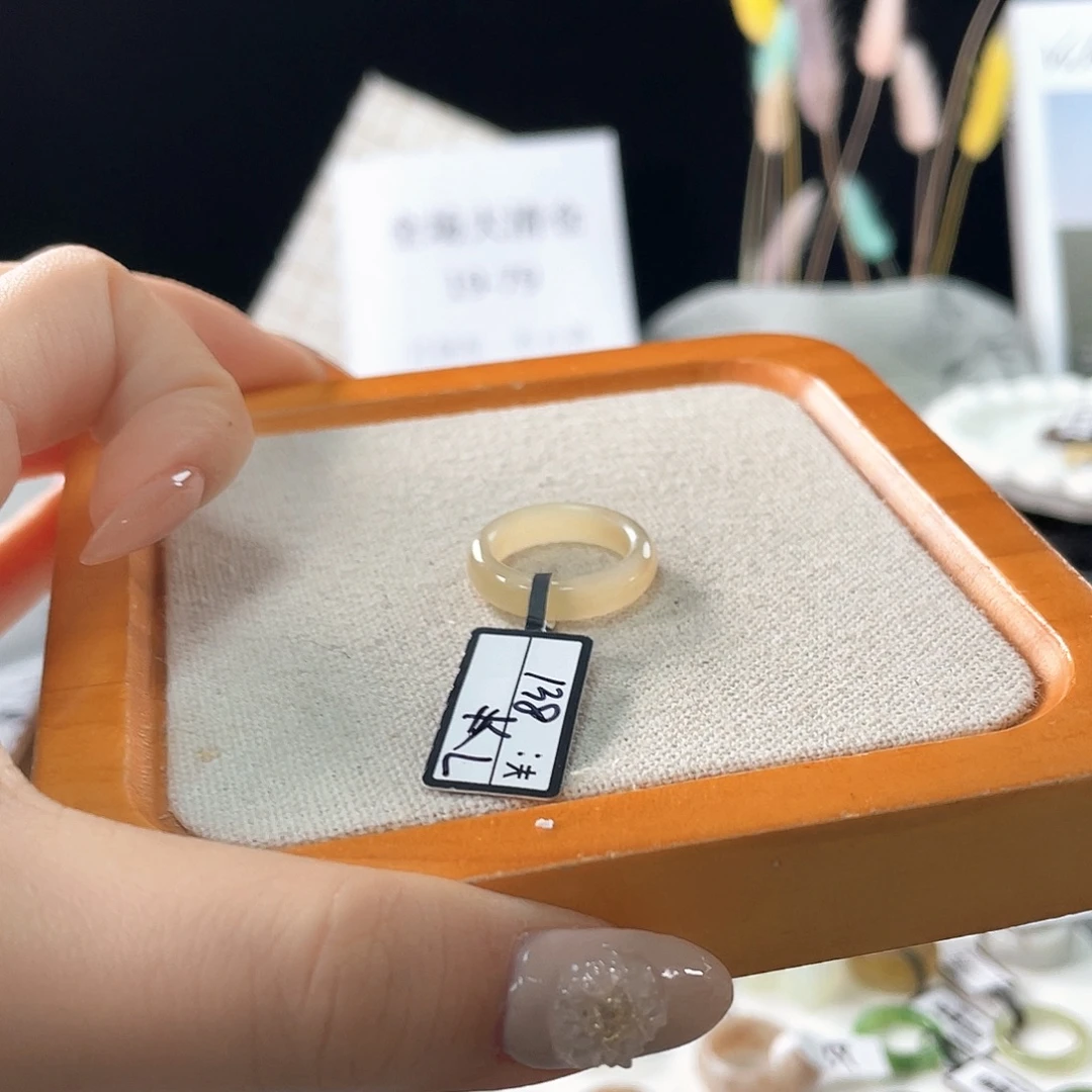 和田玉（糖玉）未镶嵌戒指g49浅糖15.6不退换