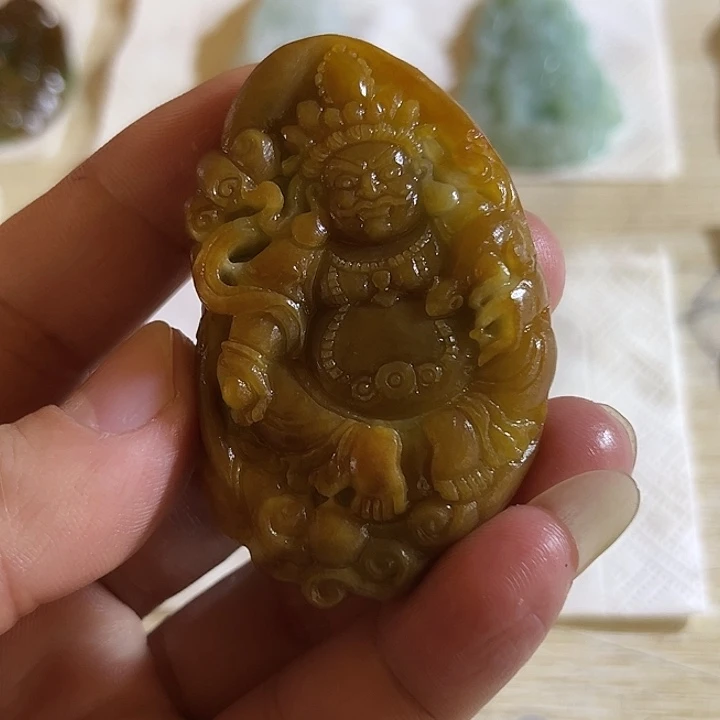 定制翡翠未镶嵌翡翠