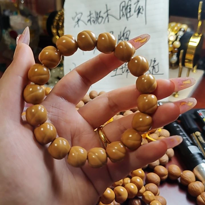 猴头核桃吊坠扭扭单圈