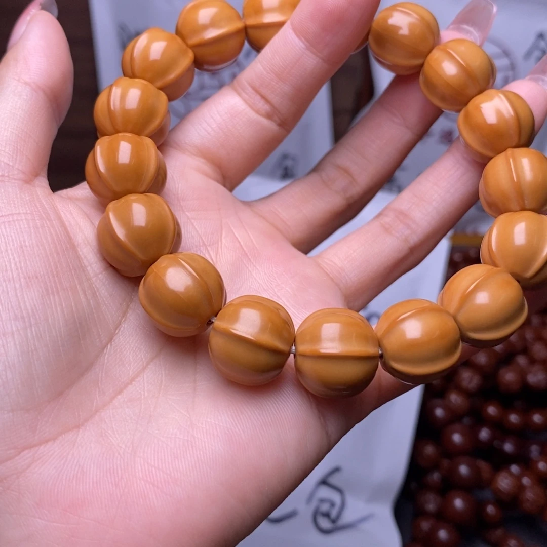 猴头核桃手串鲨鱼