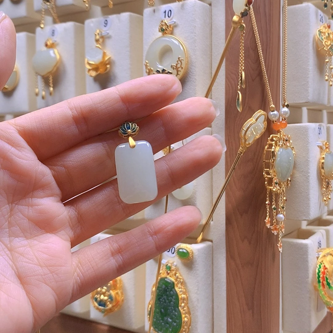 和田玉银S925镶嵌颈饰