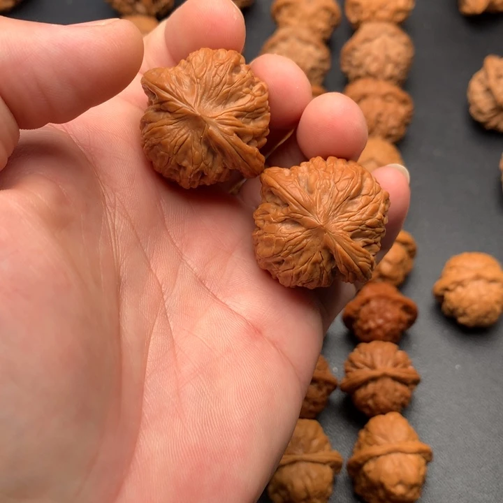 文玩核桃吊坠磨盘