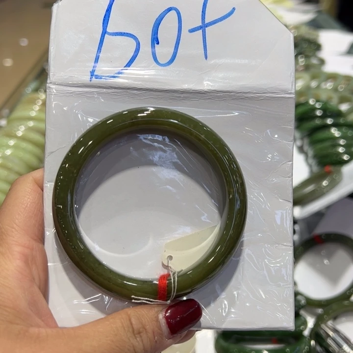 和田玉（糖玉）手镯未镶嵌