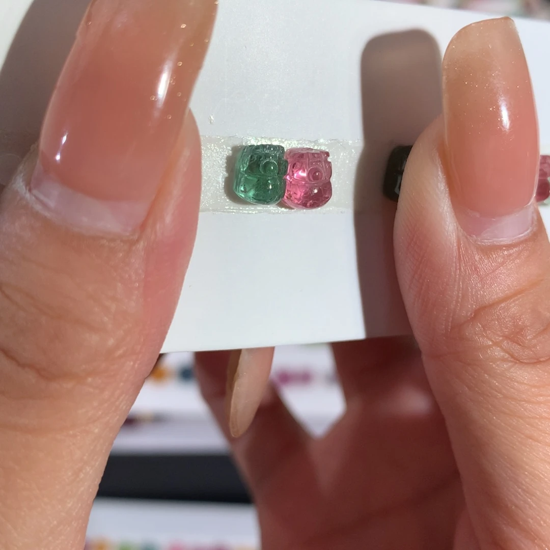 雕刻件未镶嵌碧玺