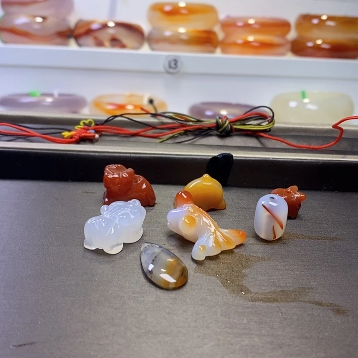 玛瑙/玉髓颈饰未镶嵌