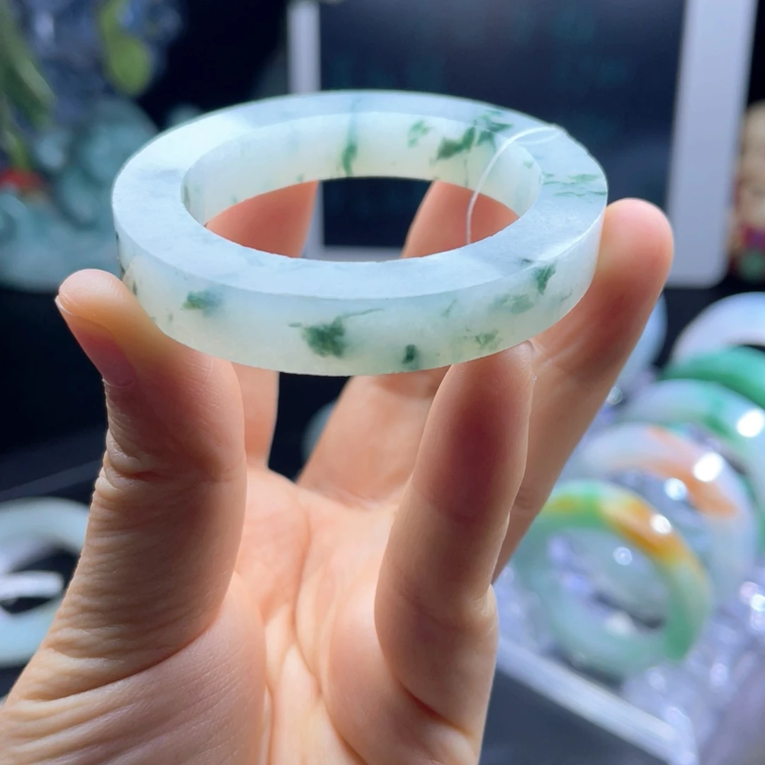 定制翡翠未镶嵌天然翡翠手镯